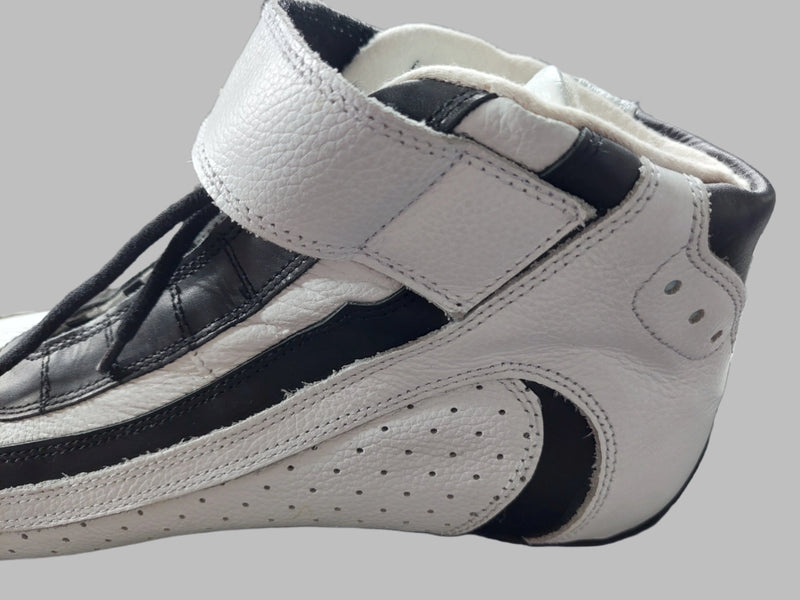 Race Boots SFI - White / Black - SFI 3.3  (LRGWBSFI)